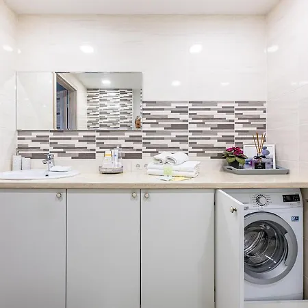 Apartmentspalanga No. 3 *
